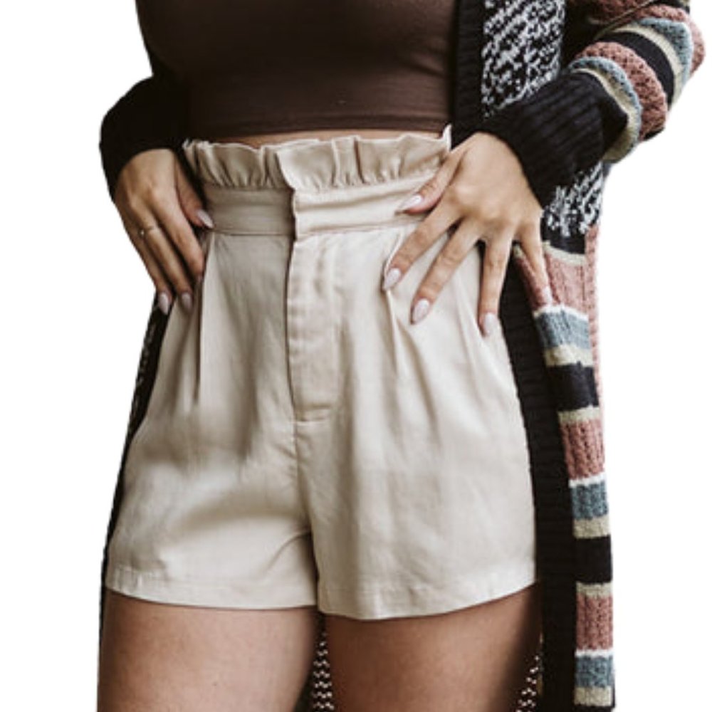 (NWT) Cupcakes & Cashmere - 100% lyocell high rise paperbag shorts (medium)